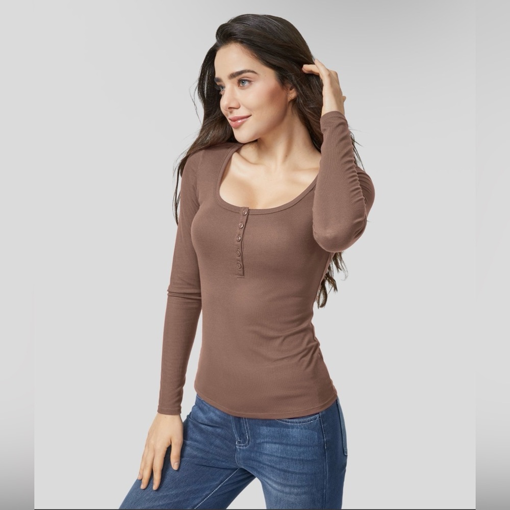 Halara Ribbed Henley Neck Long Sleeve Slim Casual Top in Beaver Fur NWT - Large - Picture 2 of 12